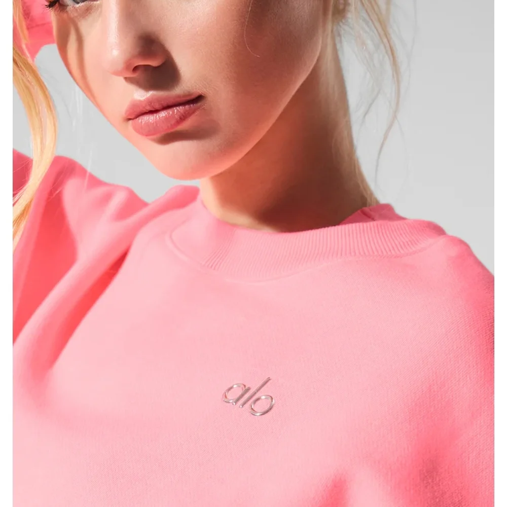 ALO Yoga NEON BUBBLEGUM Accolade Crew Neck Pullover #SOLDOUT #RARE - Picture 2 of 5